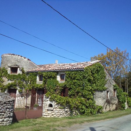 Traditional Charentais cottage near Royan Balanzac Extérieur photo