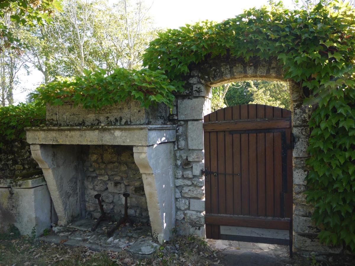 Traditional Charentais cottage near Royan Balanzac Extérieur photo