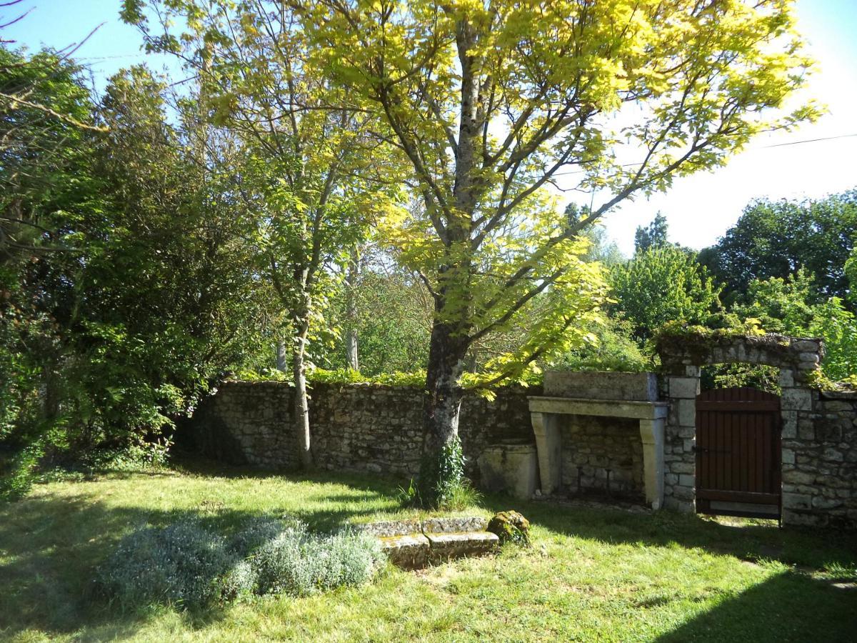Traditional Charentais cottage near Royan Balanzac Extérieur photo